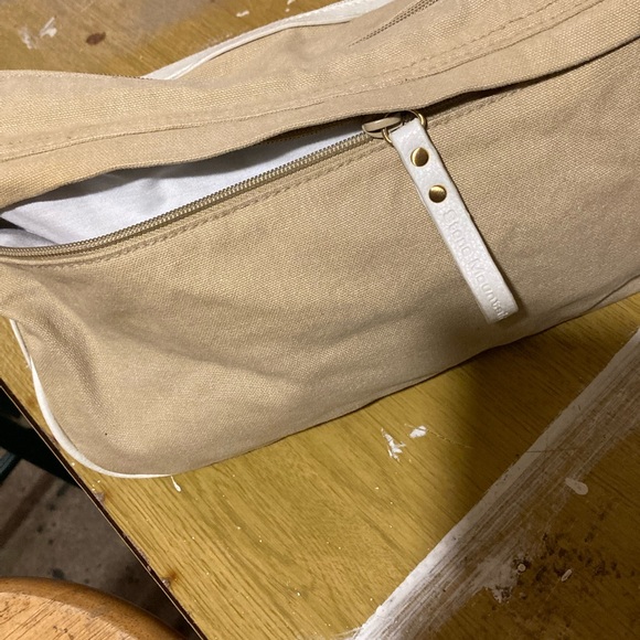 Stone Mountain beige and white shoulder bag - Picture 7 of 11